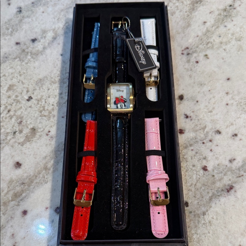 Disney Watch Set With Interchangeable Leather Straps